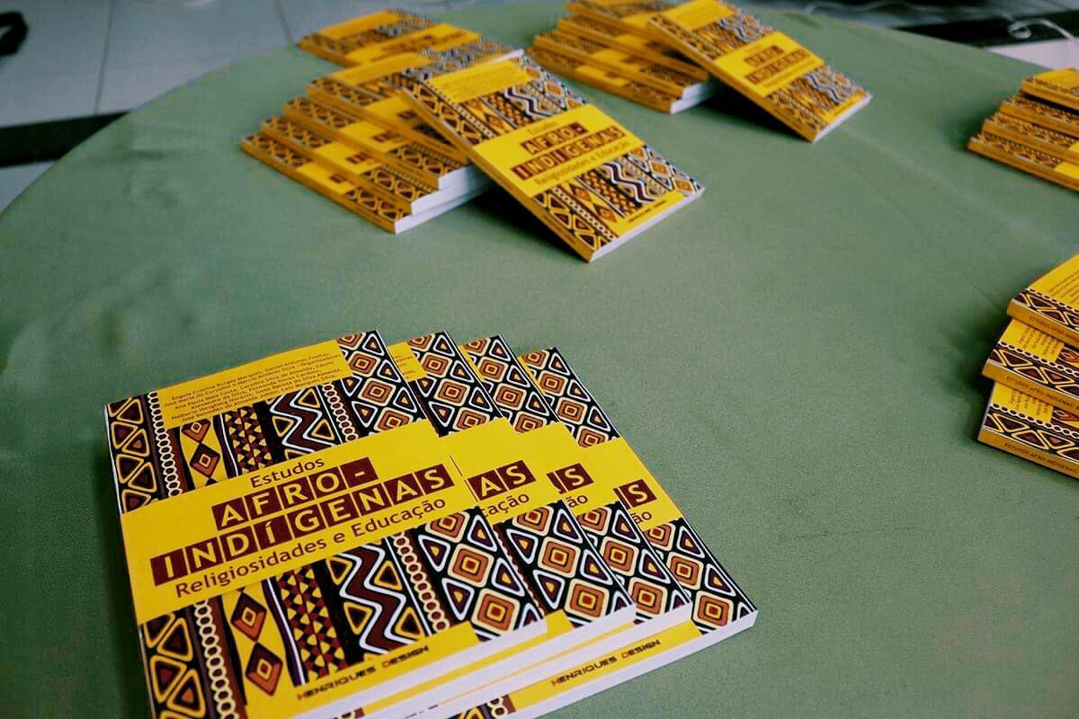 Foto 29 Lançamento do livro Estudos Afro Indígenas Religiosidades e Educação